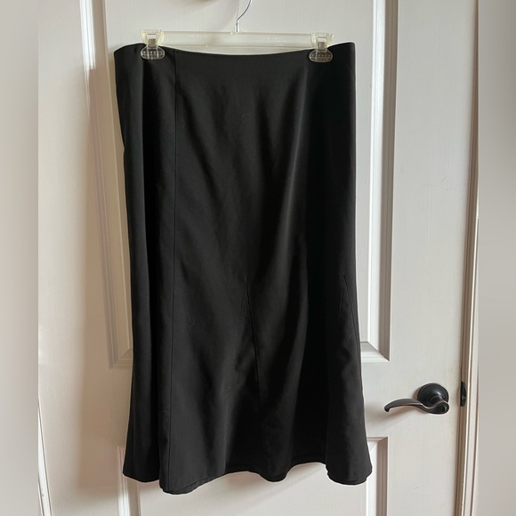 R&M Richards Dresses & Skirts - RQT Black Midi A-Line Skirt for Work, Size 1X